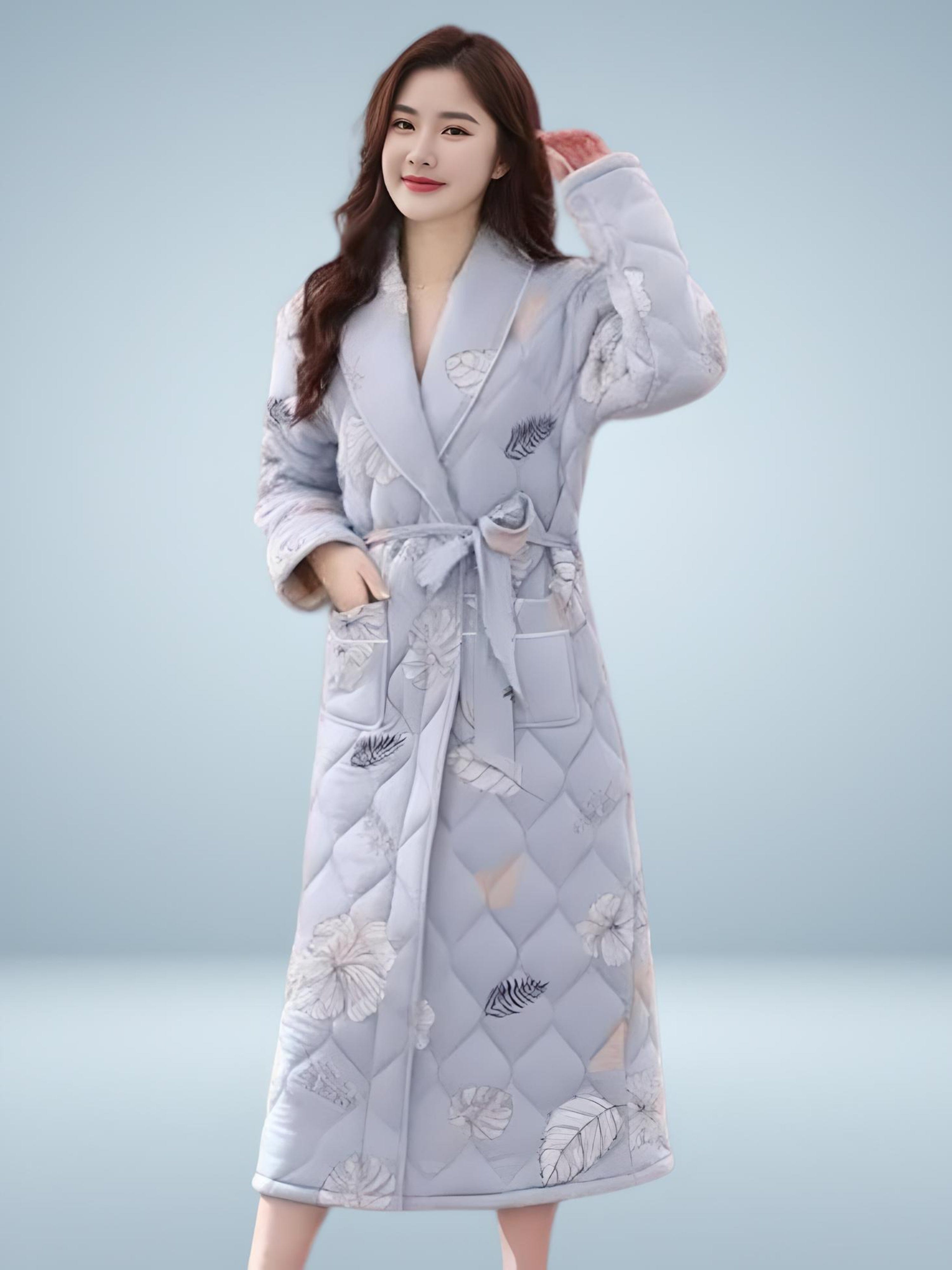 Gesteppter gemusterter Damenbademantel