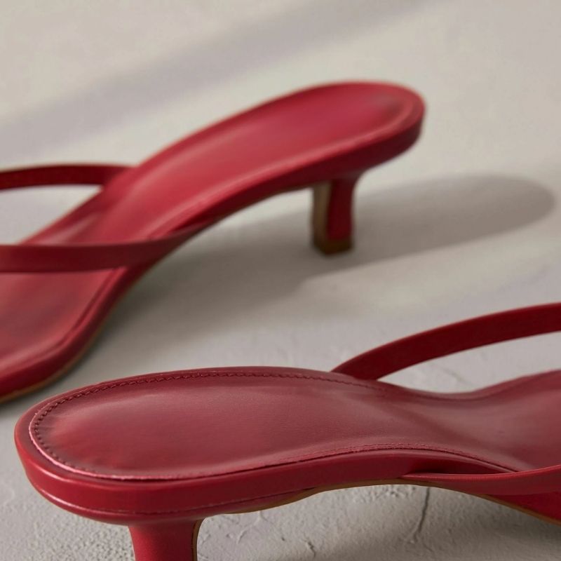 Sandales à Talons Fins avec Bout Carré et Brides Fines