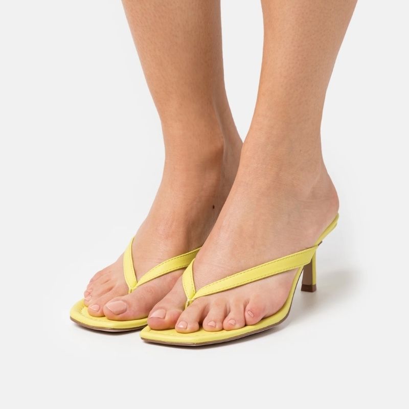 Sandales à Talons Fins avec Bout Carré et Brides Fines