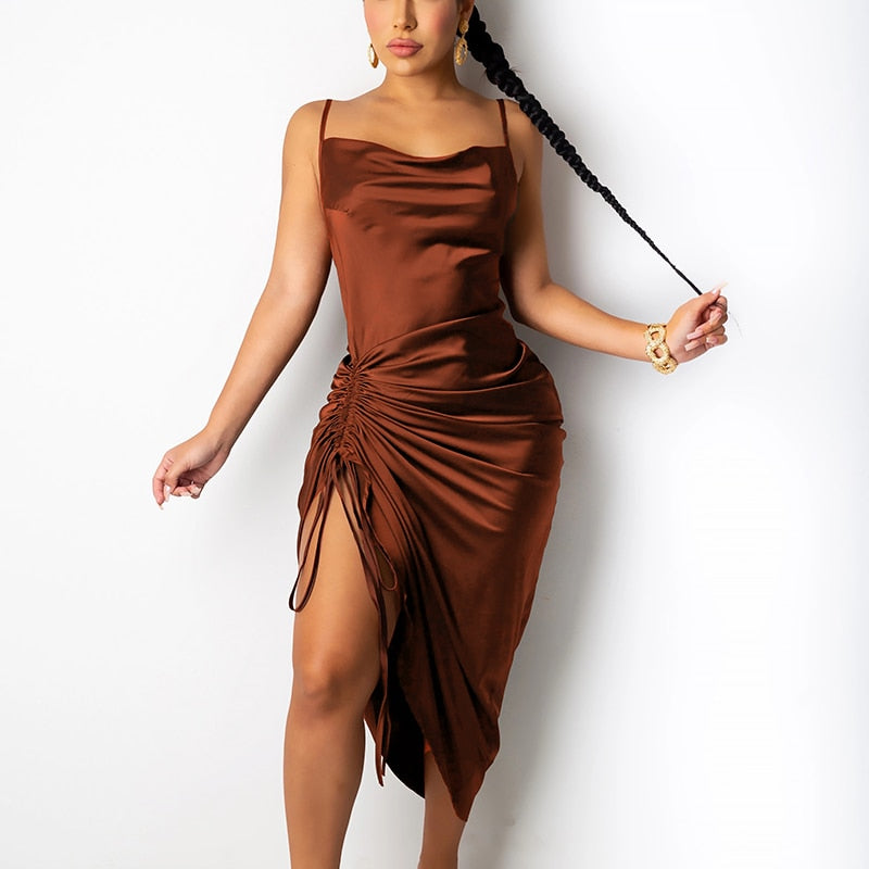 Tama - Robe de soirée longue froncée en satin