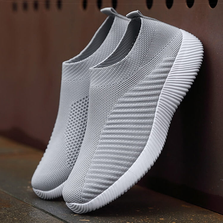 Atmungsaktive und elastische flache Schuhe für Damen - Sprays