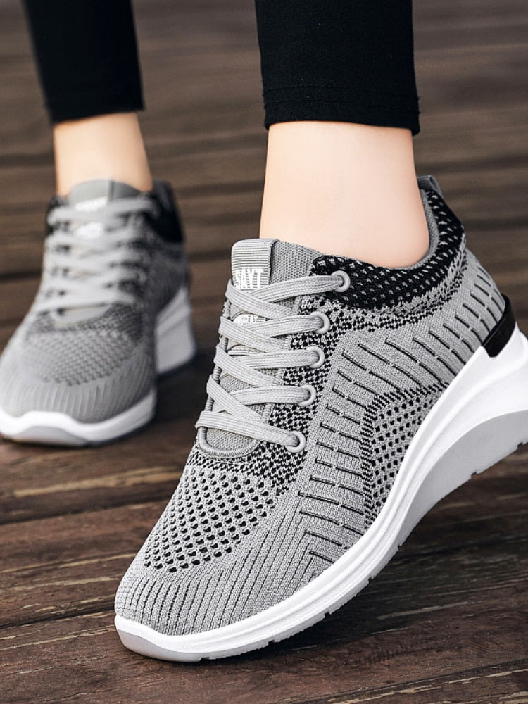 Outdoor-Schuhe mit Keilabsatz für Damen – Auslaufmodell