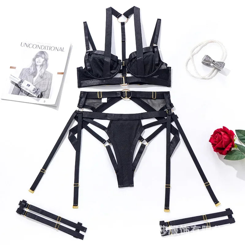 Robe libertine - Ensemble sexy en dentelle avec soutien-gorge en métal