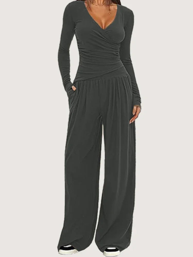 Ensemble sportswear femme avec pantalon ample et manches longues