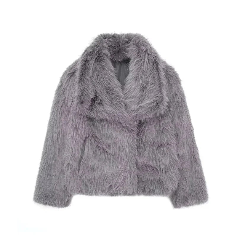 Veste femme chic avec texture luxueuse et col large