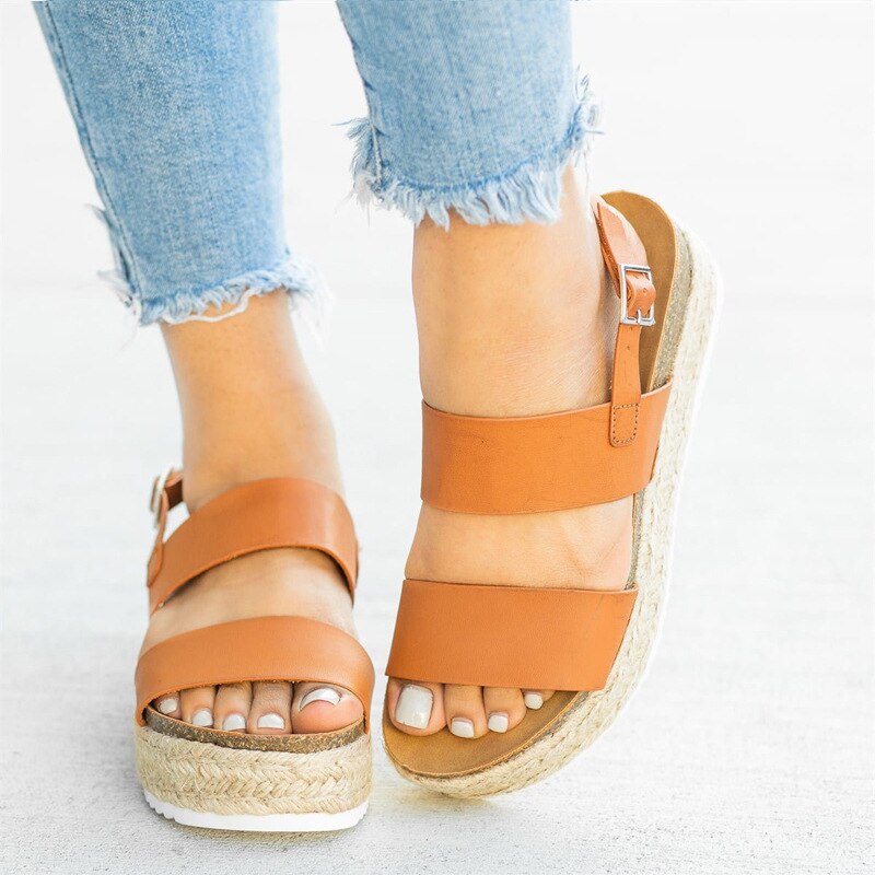 Lässige orthopädische Sandalen
