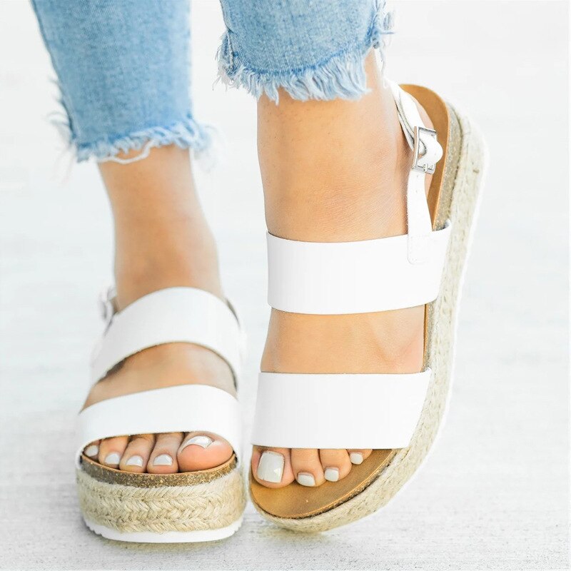 Lässige orthopädische Sandalen