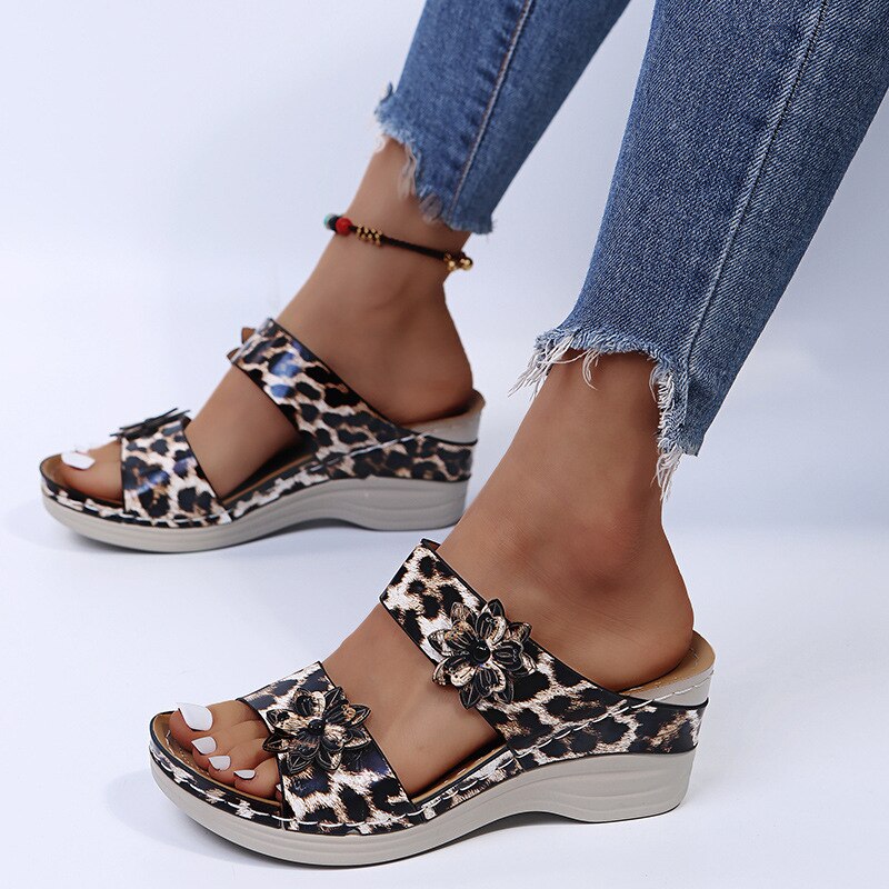 Leoparden-Sandalen mit mittelhohem Absatz für Damen – Fyli