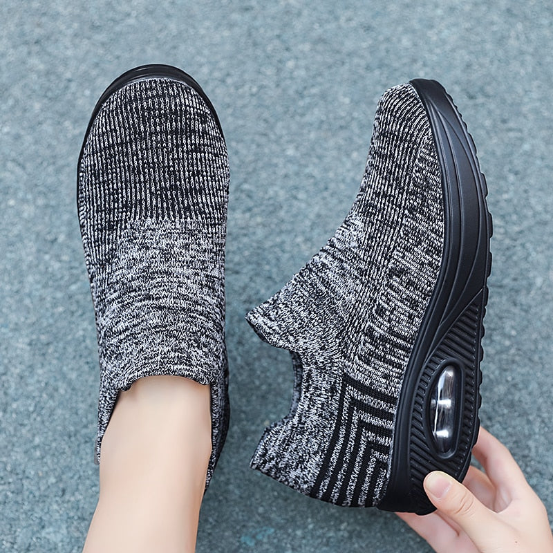 Atmungsaktive orthopädische Sportschuhe für Damen mit Gummisohle