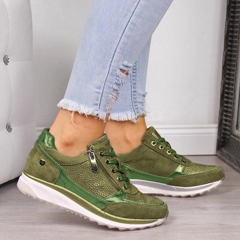 Chaussures orthopédiques décontractées pour femme.