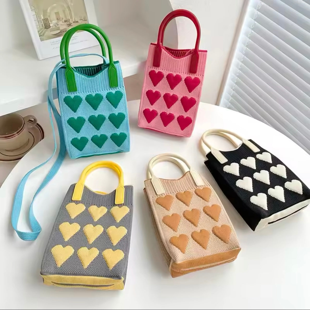 Sac à main - Love Thyself disponible en plusieurs couleurs