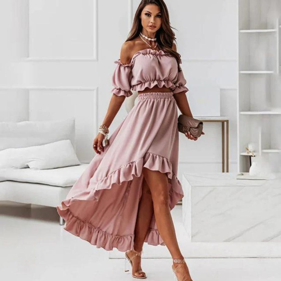Elenaya – Schulterfreies Rüschenkleid mit hoch tailliertem Saum
