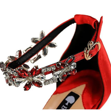 Sandales À Talons Aiguilles Avec Strass Brillants Élégants
