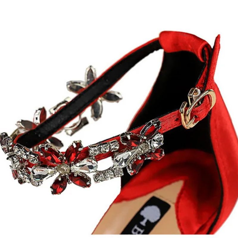 Sandales À Talons Aiguilles Avec Strass Brillants Élégants