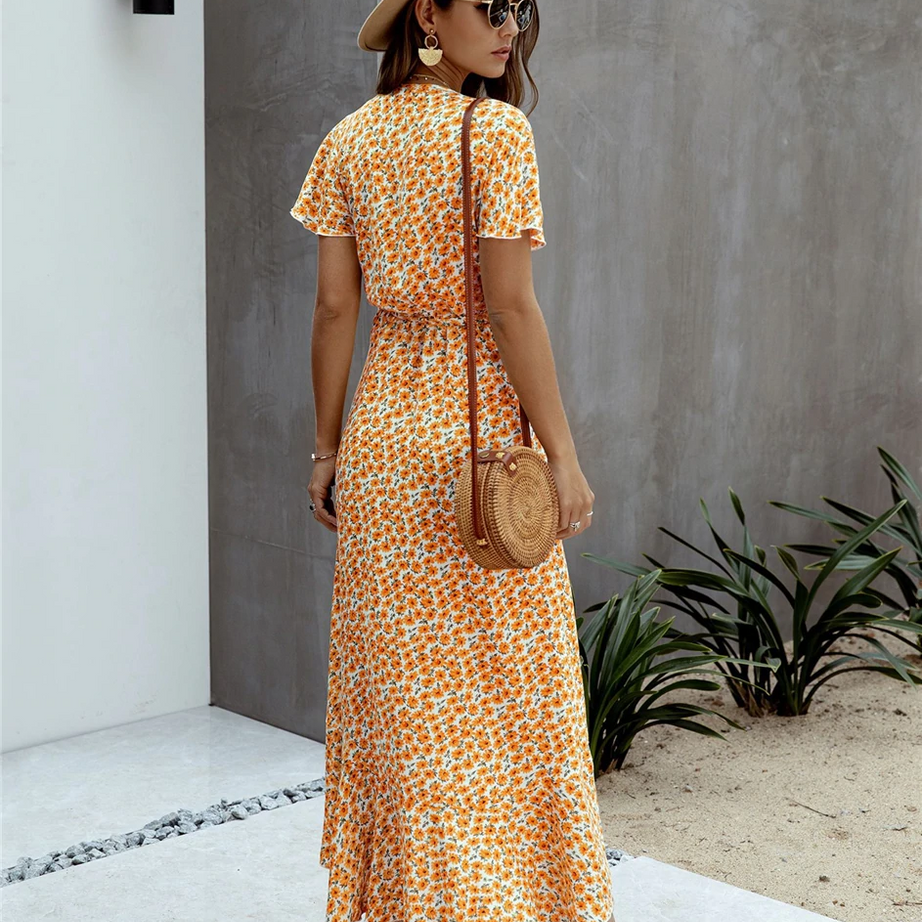 Langes böhmisches Blumenschlitzkleid