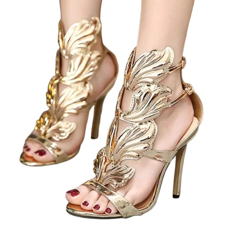 Sandales À Talons Hauts Dorées Avec Détails Ailes Sculptées