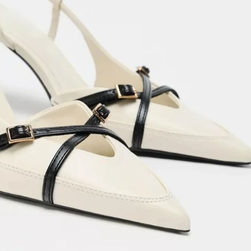 Sandales à Talons Pointus avec Fermeture à Sangle