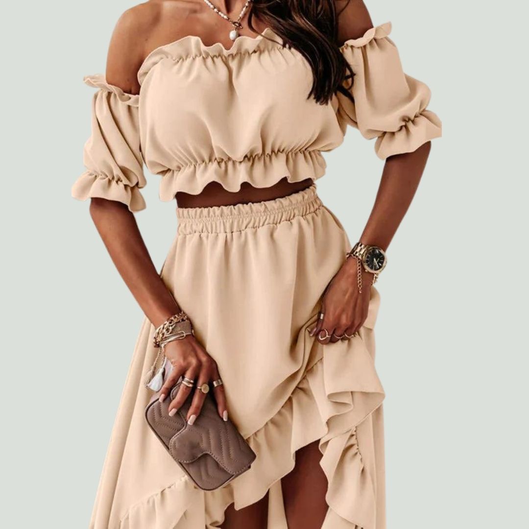 Elenaya – Schulterfreies Rüschenkleid mit hoch tailliertem Saum