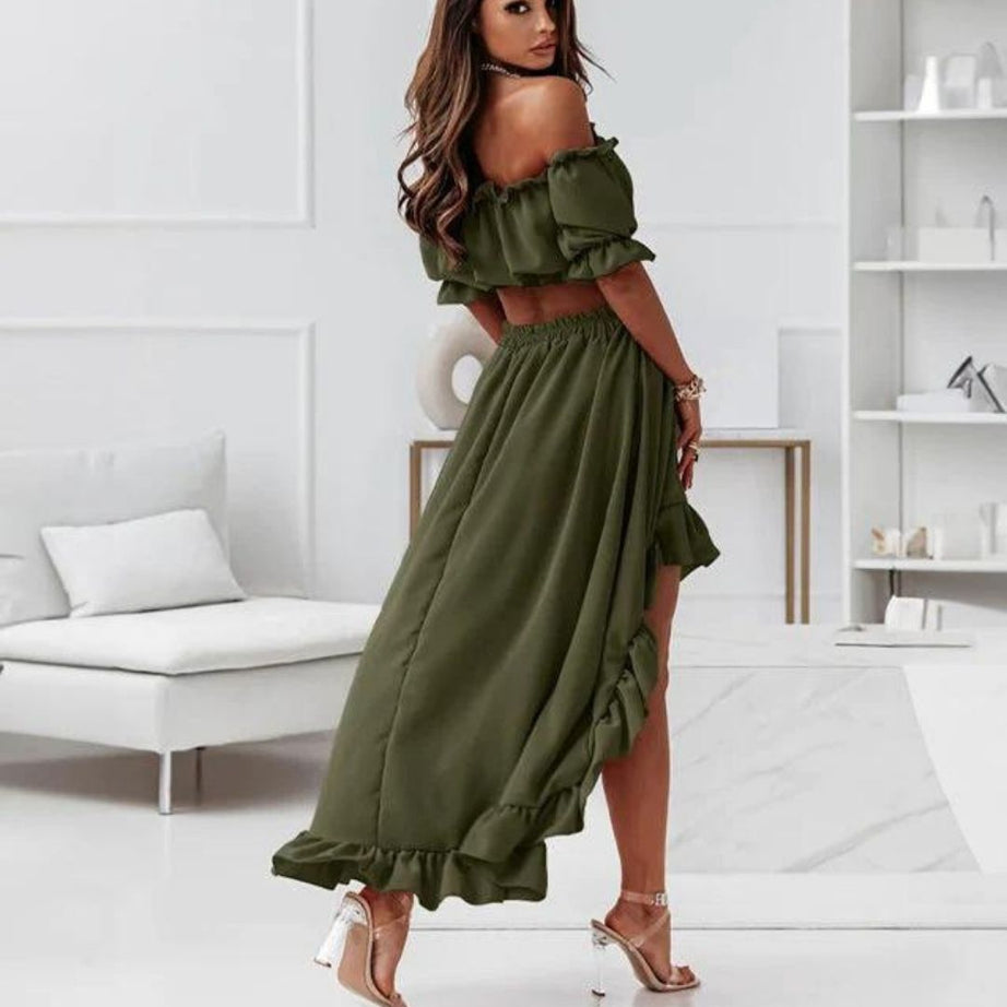Elenaya – Schulterfreies Rüschenkleid mit hoch tailliertem Saum