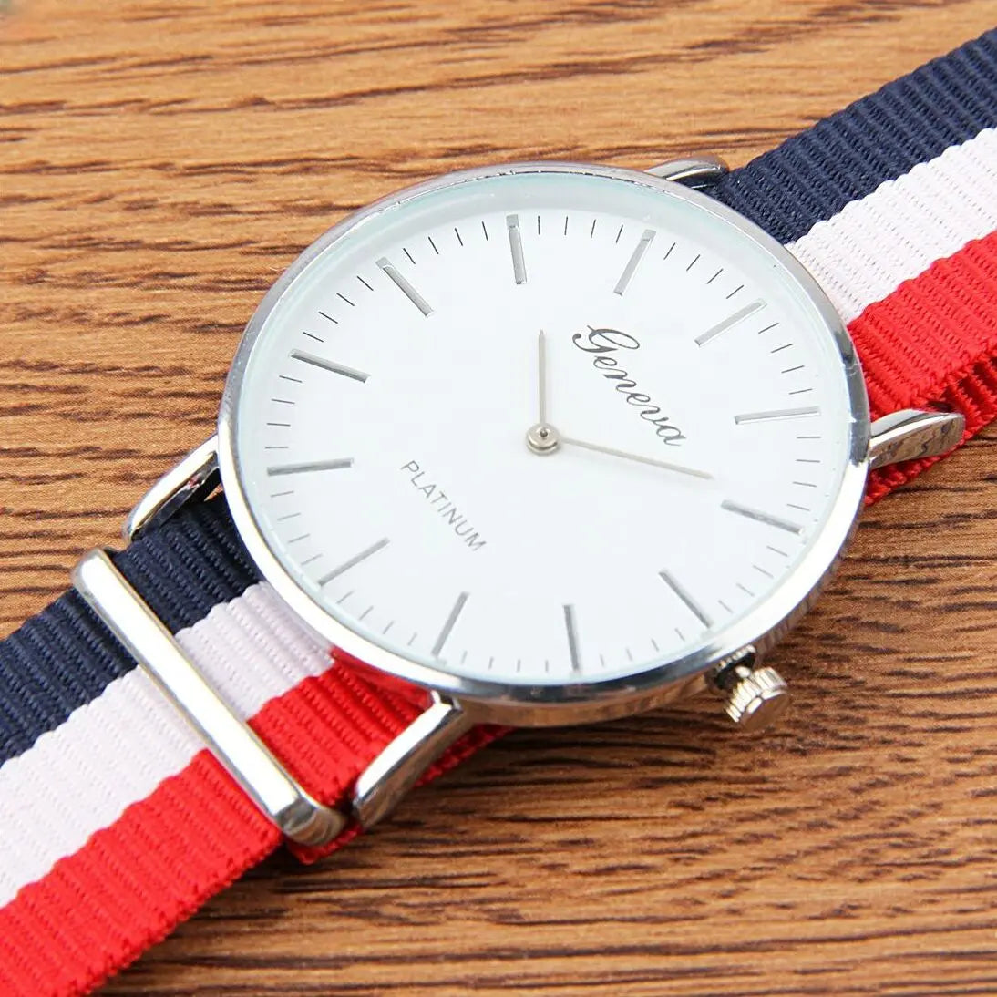 Montre Femme Bracelet Bleu Blanc Rouge