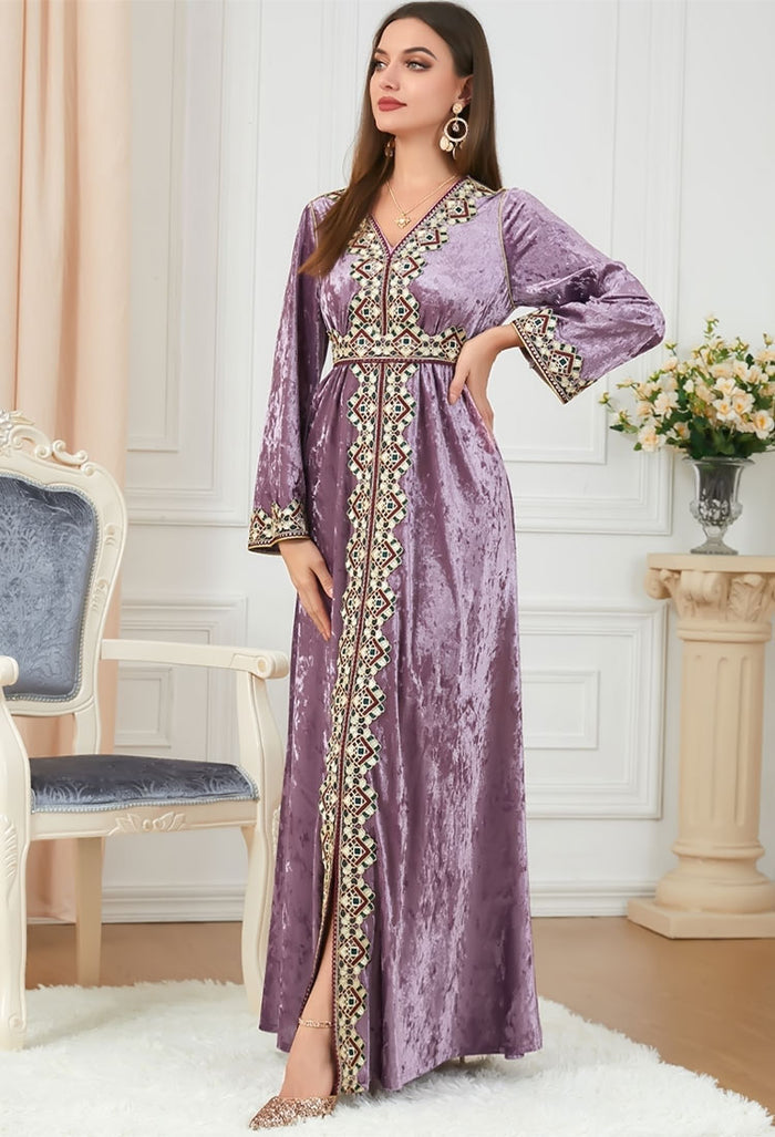 Marokkanischer Kaftan aus rosa Samt – L'Impériale