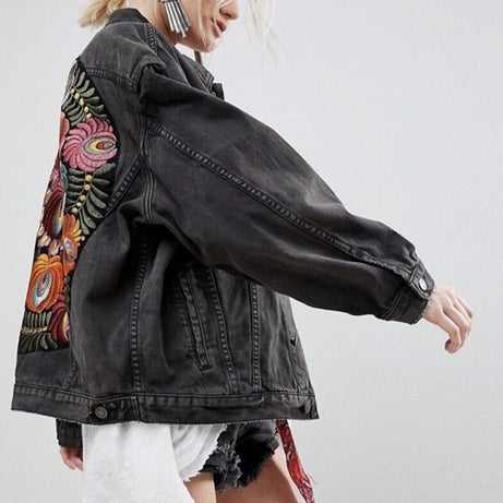 Jeansjacke mit Blumenstickerei