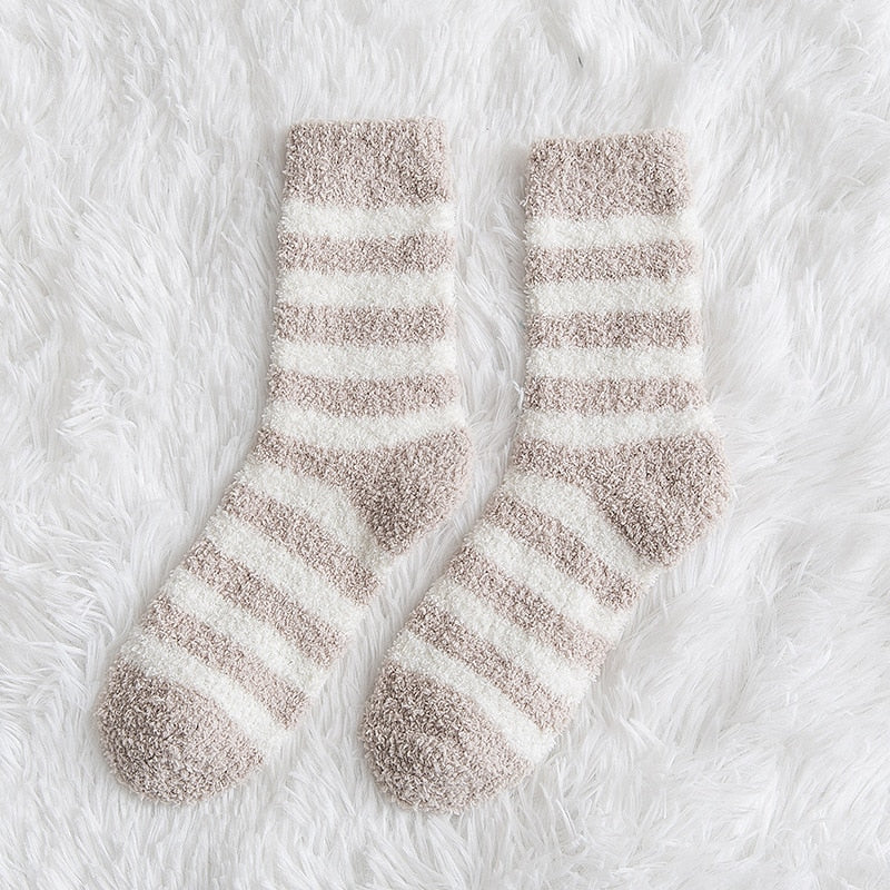 Chaussettes longues en peluche pour femmes à rayures colorées Oakleigh