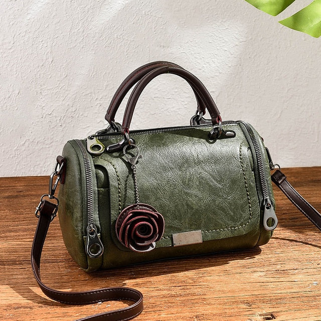 Handtasche mit Blumenanhänger für Damen - Amoura