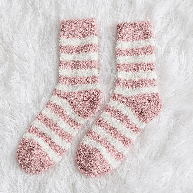 Chaussettes longues en peluche pour femmes à rayures colorées Oakleigh