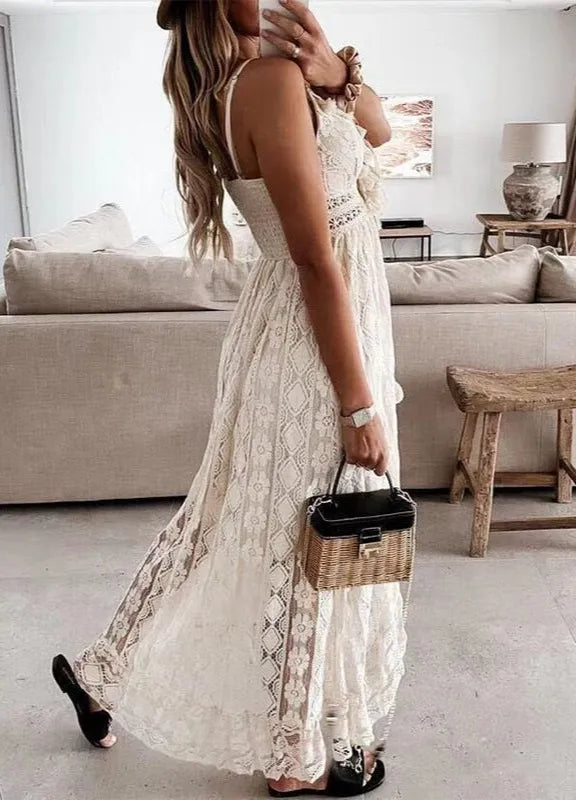 Böhmisches langes cremefarbenes Kleid mit Pompon