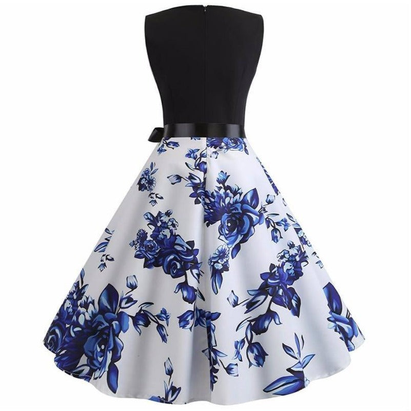Vintage-Kleid, weißer und blauer Rock und schwarzes Oberteil