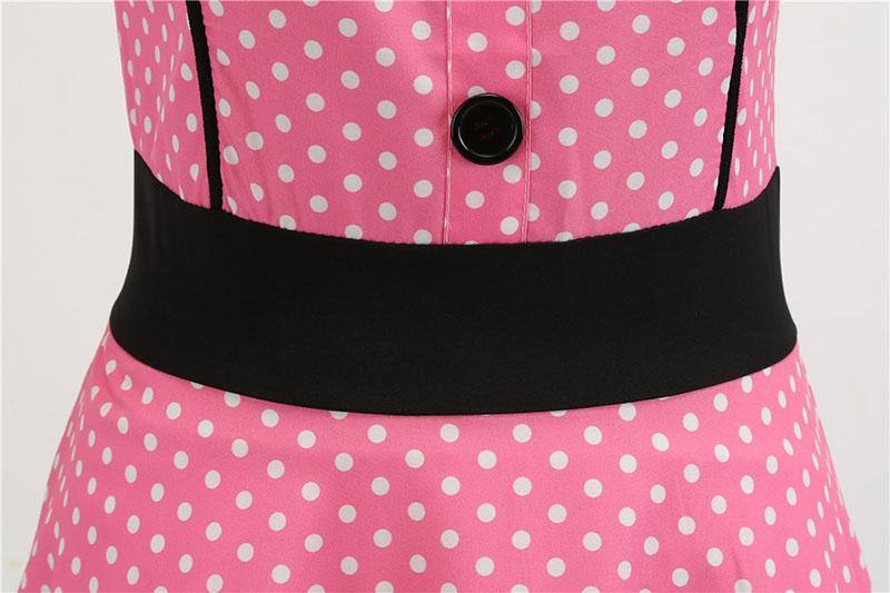 Vintage rosa Kleid mit kleinen weißen Polka Dots