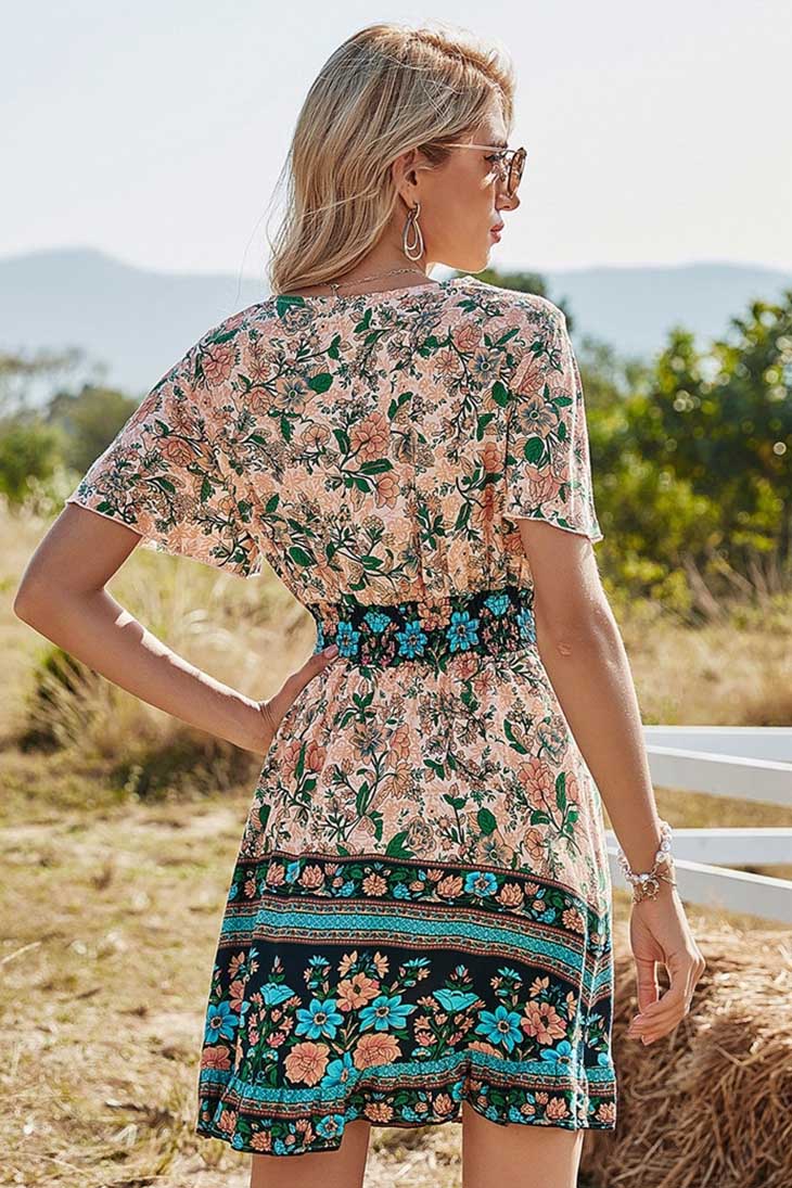 Bohemian-Chic-Kleid in Pastellfarben – Aura