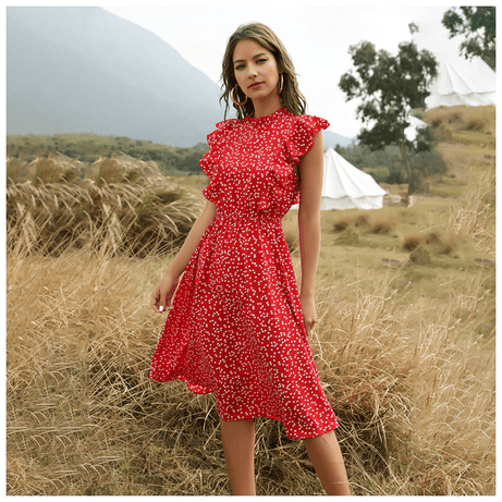 Rotes langes Kleid im Bohemian-Chic-Stil