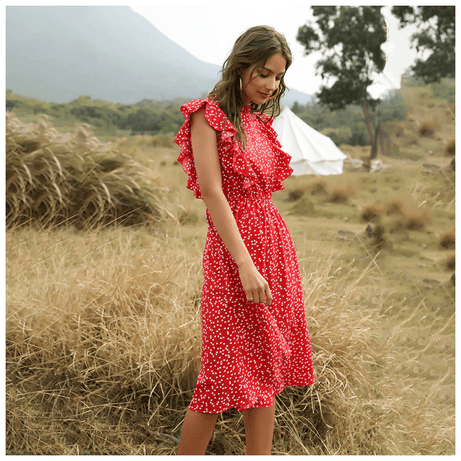 Rotes langes Kleid im Bohemian-Chic-Stil