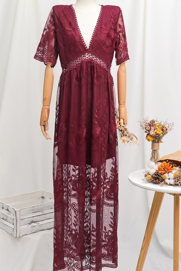 Langes schwarzes böhmisches Spitzenkleid – Seraphina