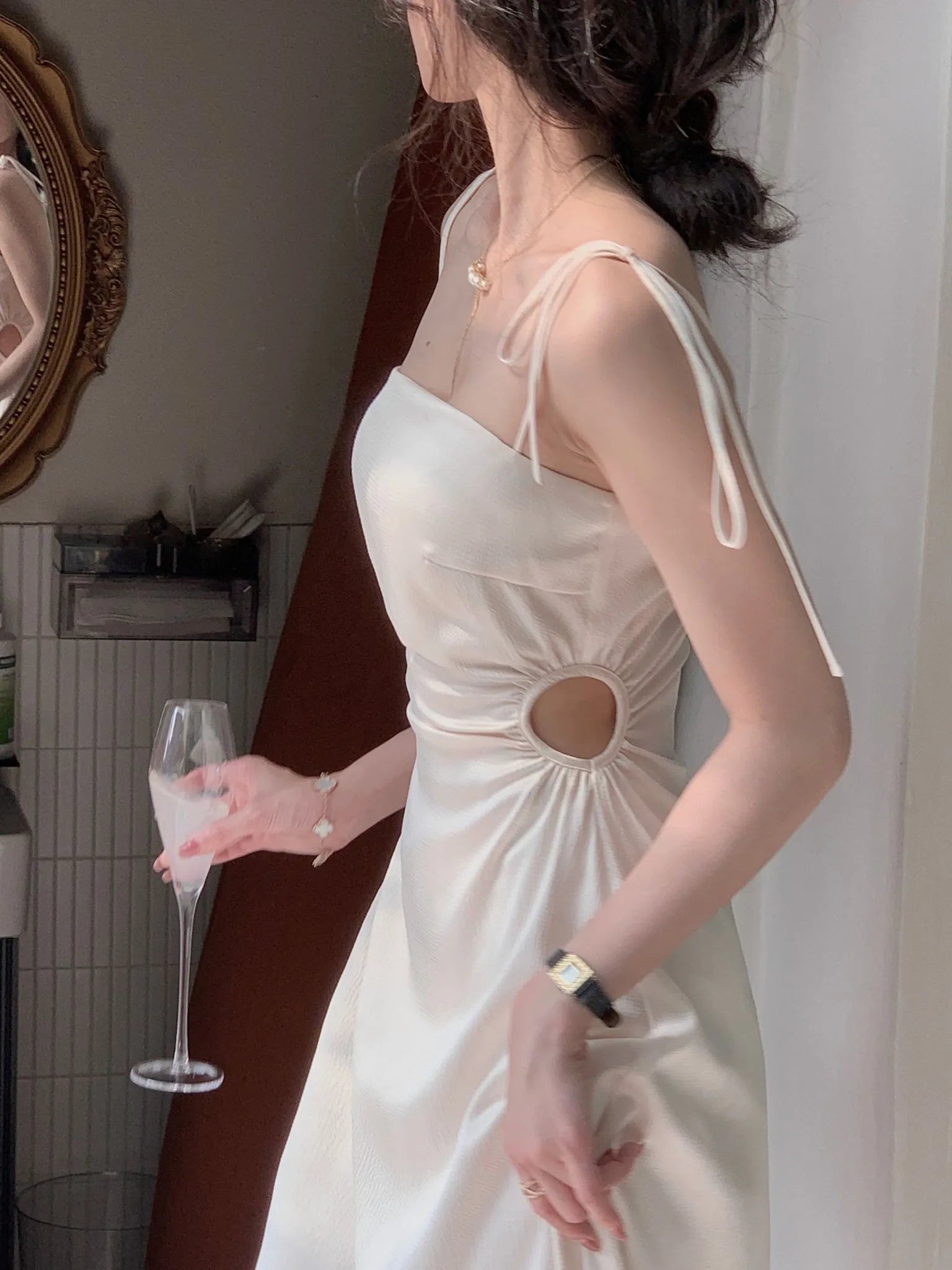 Nina – Mittellange Abendkleider aus Satin für Damen