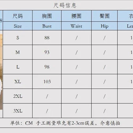 Robe gâteau florale, col à la mode, balayage au sol