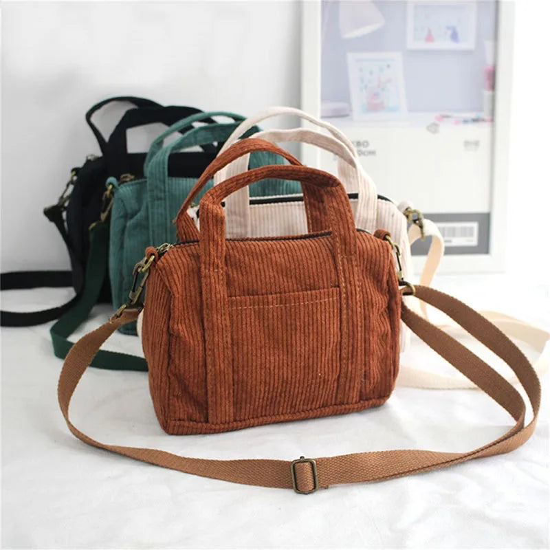 Petit sac à main bandoulière en velours côtelé