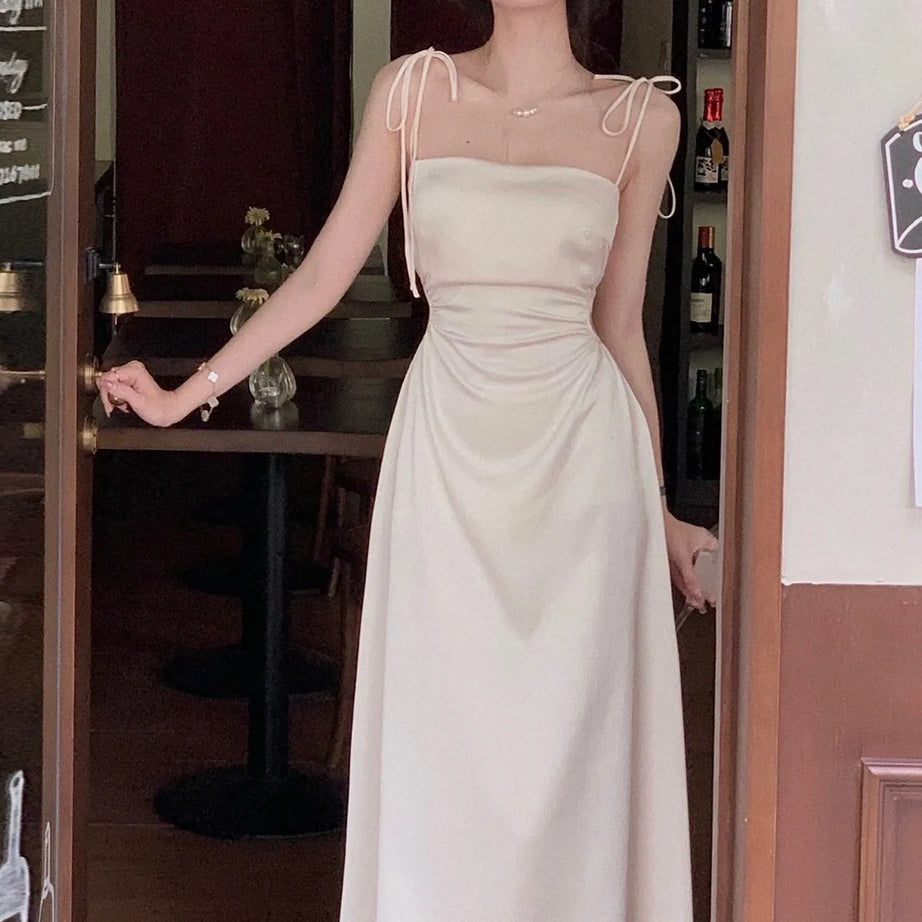 Nina – Mittellange Abendkleider aus Satin für Damen