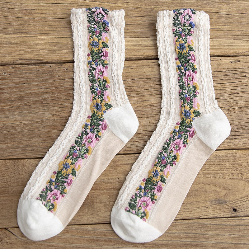 Chaussettes longues femme avec broderie florale ornée Gracelynn
