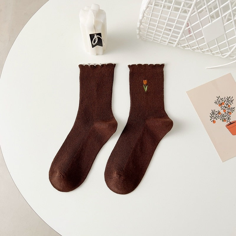 Chaussettes chaudes femme longues avec broderie motif tulipes Zariah