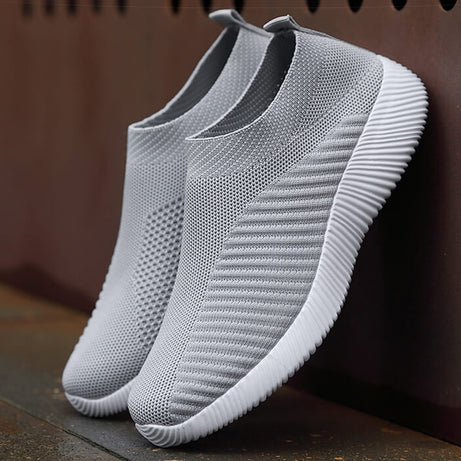 Atmungsaktive und elastische flache Schuhe für Damen - Sprays