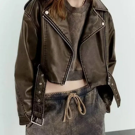 Kurze Damenjacke aus PU-Kunstleder