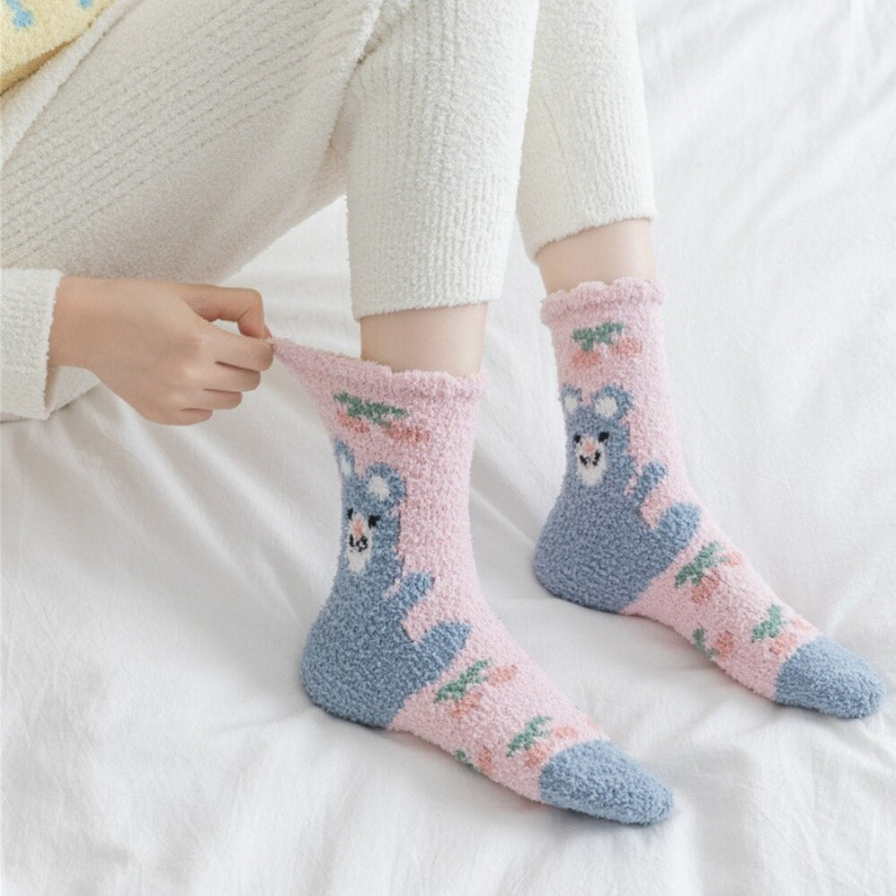 Chaussettes pelucheuses animaux pour femme Ember