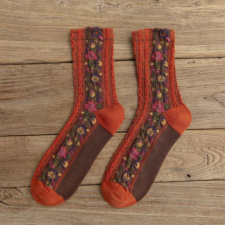 Chaussettes longues femme avec broderie florale ornée Gracelynn
