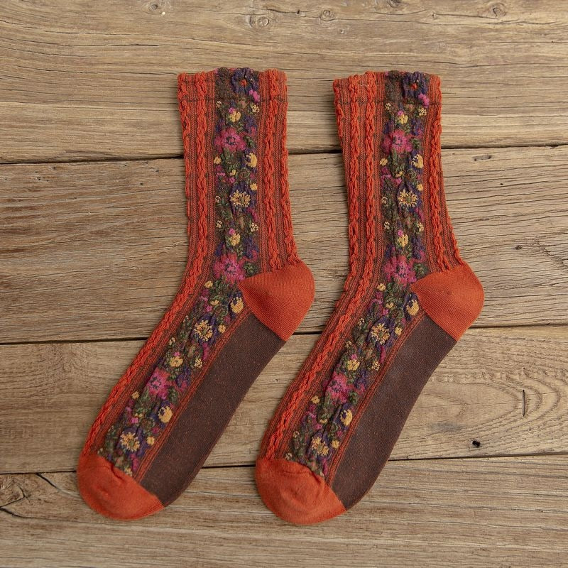 Chaussettes longues femme avec broderie florale ornée Gracelynn