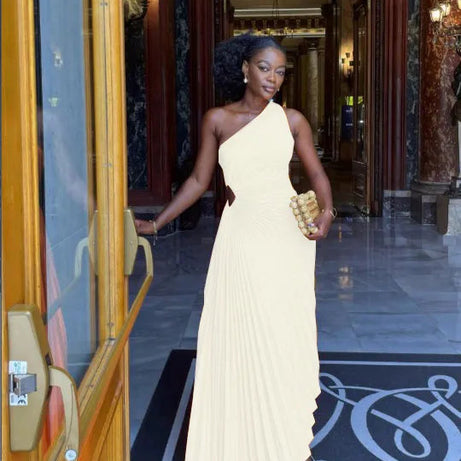 Orana - Robe de soirée froncé à fourrure pour les femmes