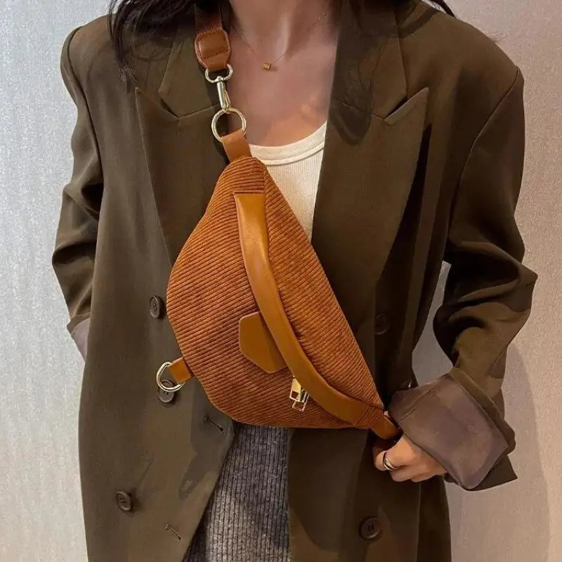 Sac à main banane velours marron