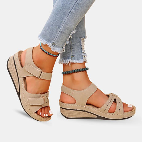 Sandale Scratch Femme Beige à Talon Compensé